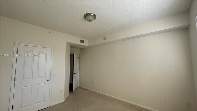 Building Photo - 9887 Baywinds Blvd