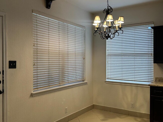 Building Photo - 12360 Hart Crest