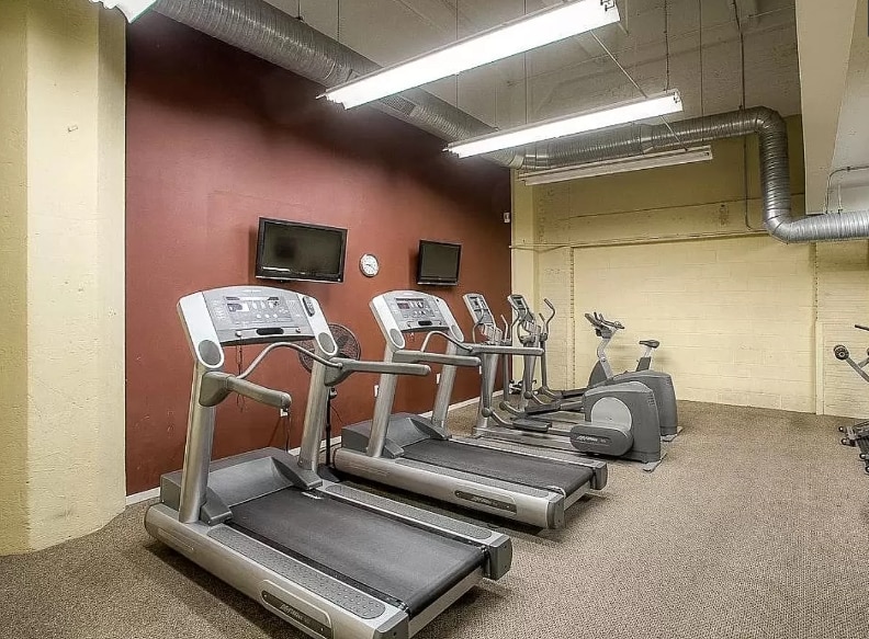 Building Photo - 2107 Grand Blvd