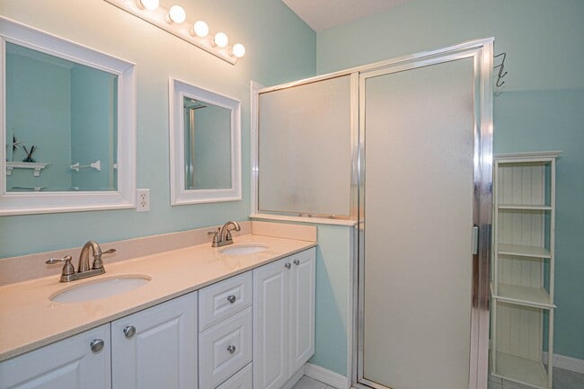 Building Photo - 7652 15th St