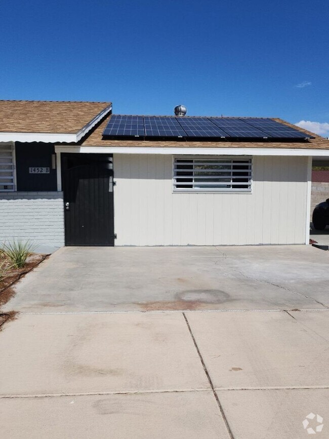 Building Photo - 1452 Shadow Mountain Pl