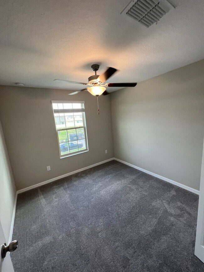 Building Photo - 12032 Miracle Mile Dr- Timber Creek