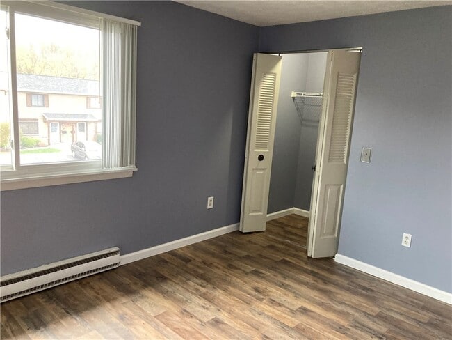 Building Photo - 103 Autumn Chapel Way