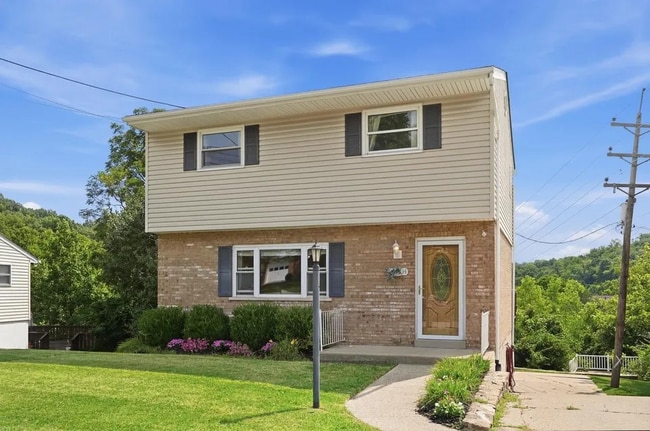 Building Photo - 14 Hillside Ave
