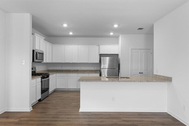 Building Photo - 392 Low Pasture Trl