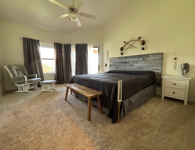 Building Photo - 10364 Fairway Loop