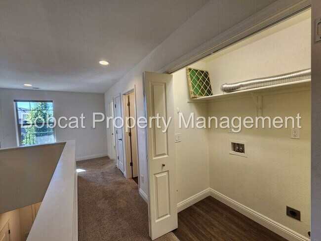 Building Photo - 1234 Saltern Dr