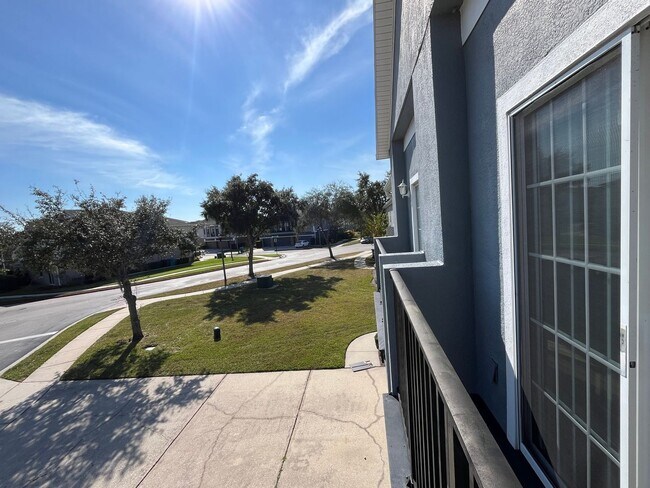 Building Photo - 6410 S Goldenrod Rd