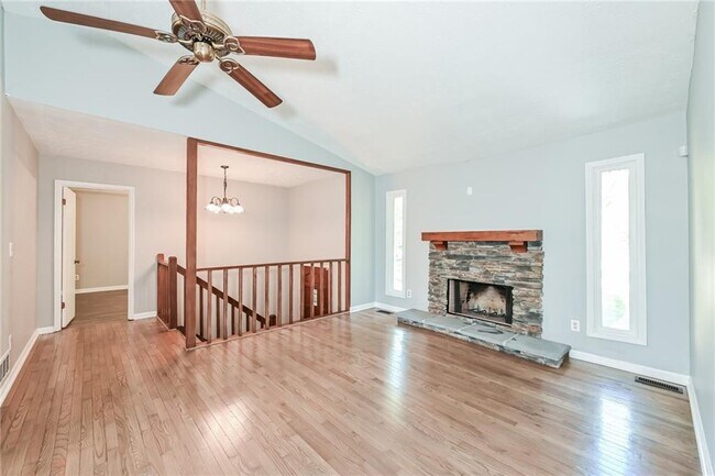 Building Photo - 3039 Jonathan Ct SW