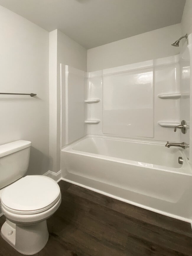 Building Photo - 7047 Shooting Star Way