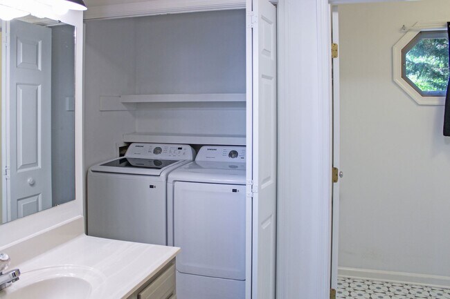 Building Photo - 42 Waterwheel Dr