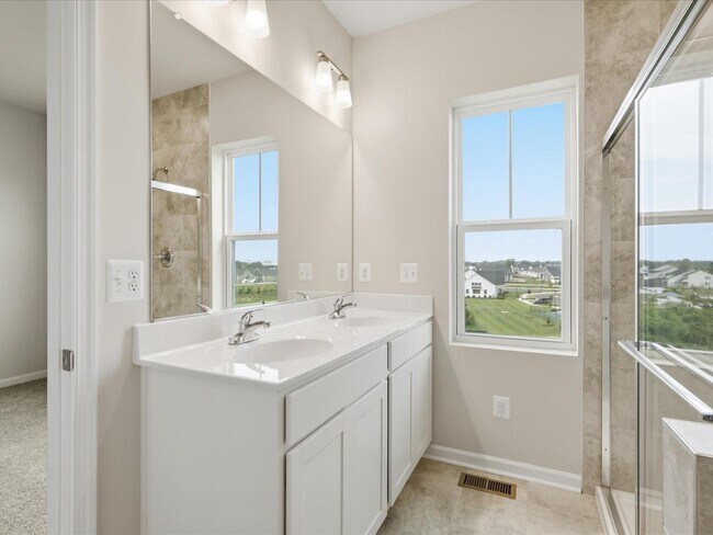 Building Photo - 124 SWANSONG Pl