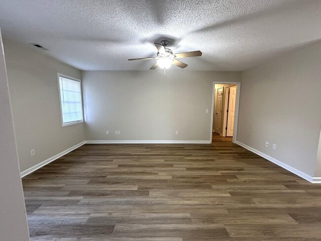 Building Photo - 3395 Bolden Ln