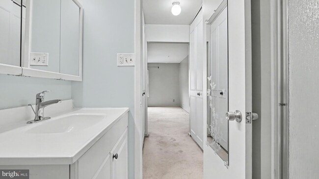Building Photo - 349 Drummers Ln