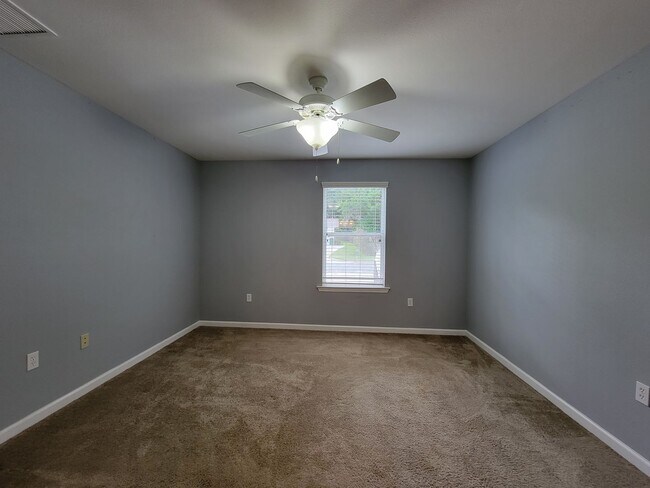 Building Photo - 1659 Quazar Rd