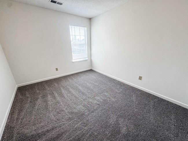 Building Photo - 7047 S Estacada Way