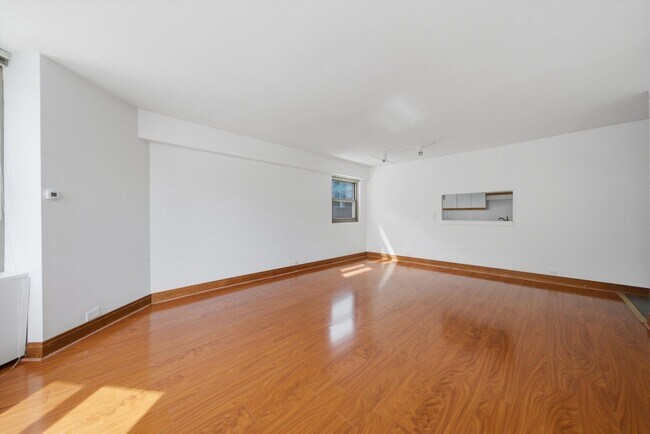 Building Photo - 535 N Michigan Ave
