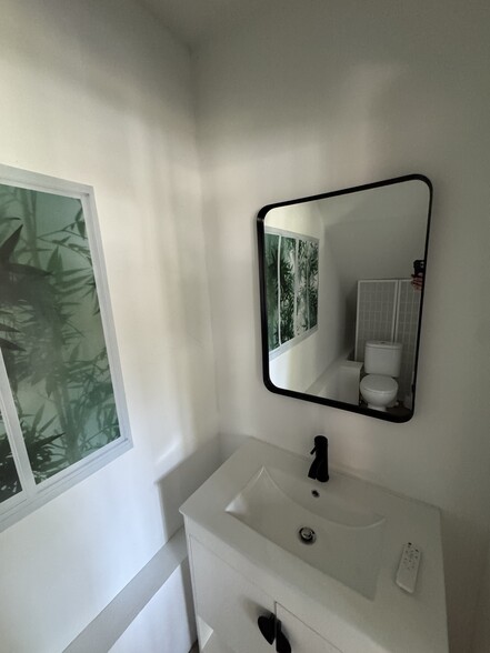 1/2 bath downstairs - 1320 S Beverly Glen Blvd