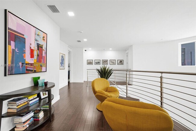 Building Photo - 7509 NW 99th Ave