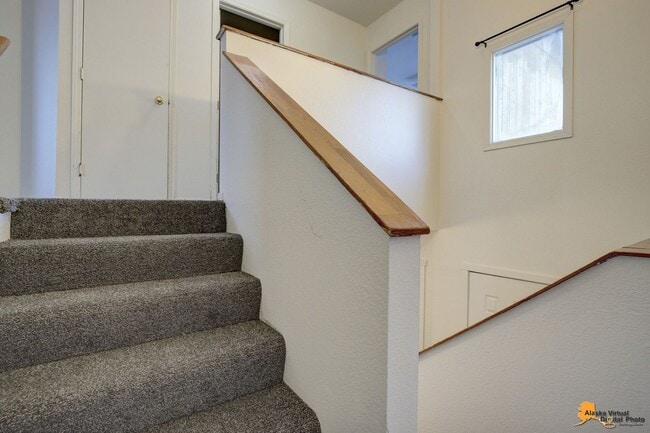 Building Photo - 531 Idaho St