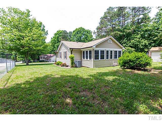 Building Photo - 7400 Barberry Ct