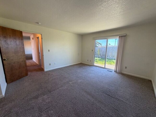 Building Photo - Lovely home in Marina available March 16, 2026!