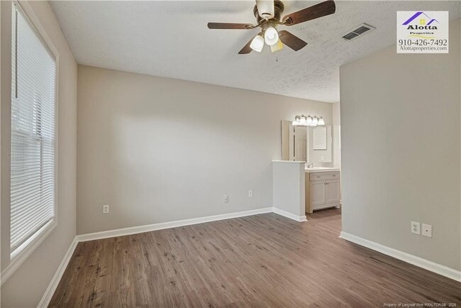 Building Photo - 6800 Willowbrook Dr