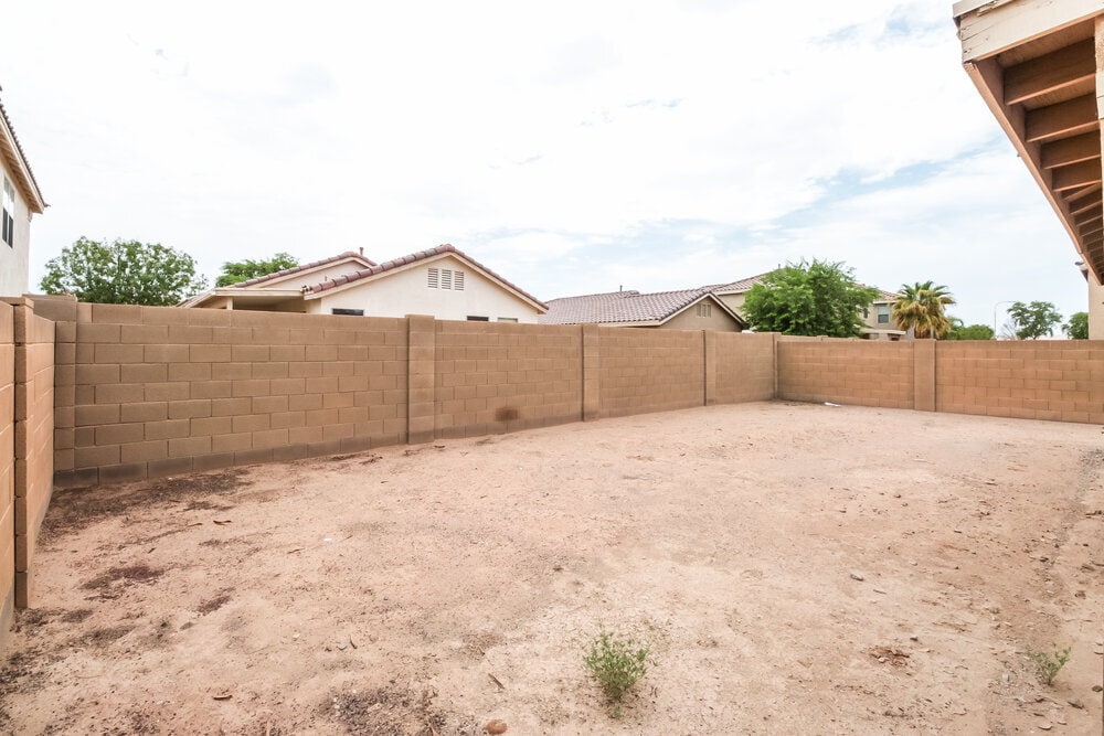Building Photo - 2299 E Peach Tree Dr