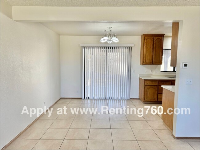 Building Photo - Beautiful and Spacious 3 Bedroom 2 Bathroo...