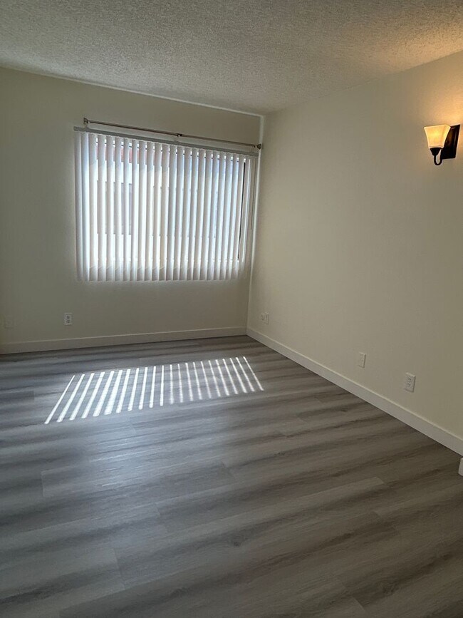Building Photo - Most Desirable North Alhambra Condo Right Across from City Hall and Walking to Alhambra HS