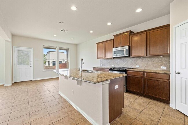 Building Photo - 16020 Hampton Bliss Trce