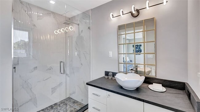 Building Photo - 739 5th Ave N