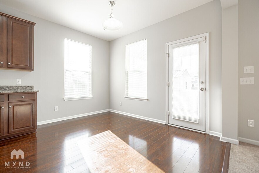 Building Photo - 407 Forest Hills Rd