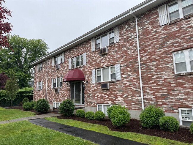 Building Photo - 1395 Furnace Brook Pkwy