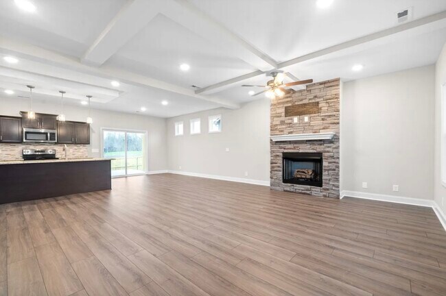 Building Photo - 2417 Bucklin Dr