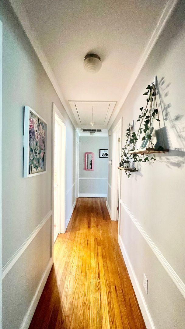 Building Photo - Beautiful 3-4 Bedroom 2 Bathroom home in t...