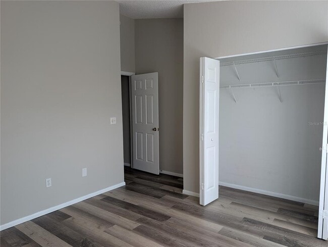 Building Photo - 414 Kensington Lake Cir