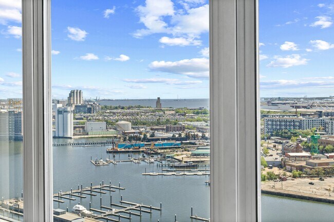 Building Photo - 100 Harborview Dr