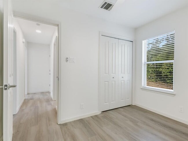 Building Photo - 5104 Delores Ave