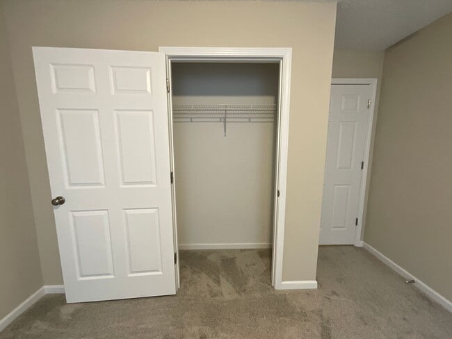 Building Photo - Ready to View! Updated 3/2 Home High Point...