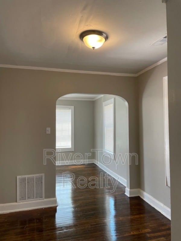 Building Photo - 822 Kippley St