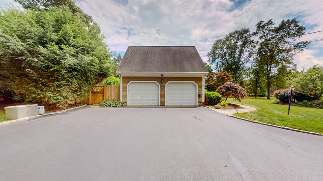 Building Photo - Beautiful Colonial Cape with Fireplace, De...