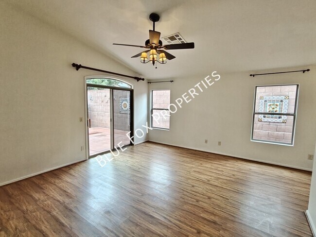 Building Photo - 10923 S Lake Gambusi Dr