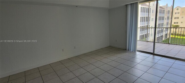 Building Photo - 10710 NW 66th St