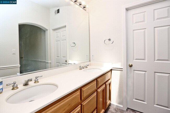 Building Photo - 1079 River Rock Lane