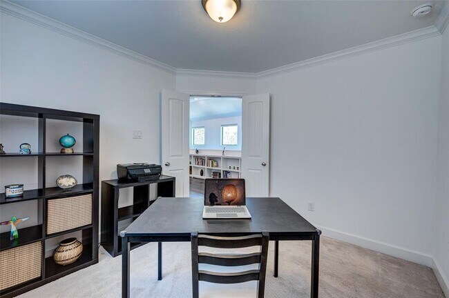 Building Photo - 1208 Peden St