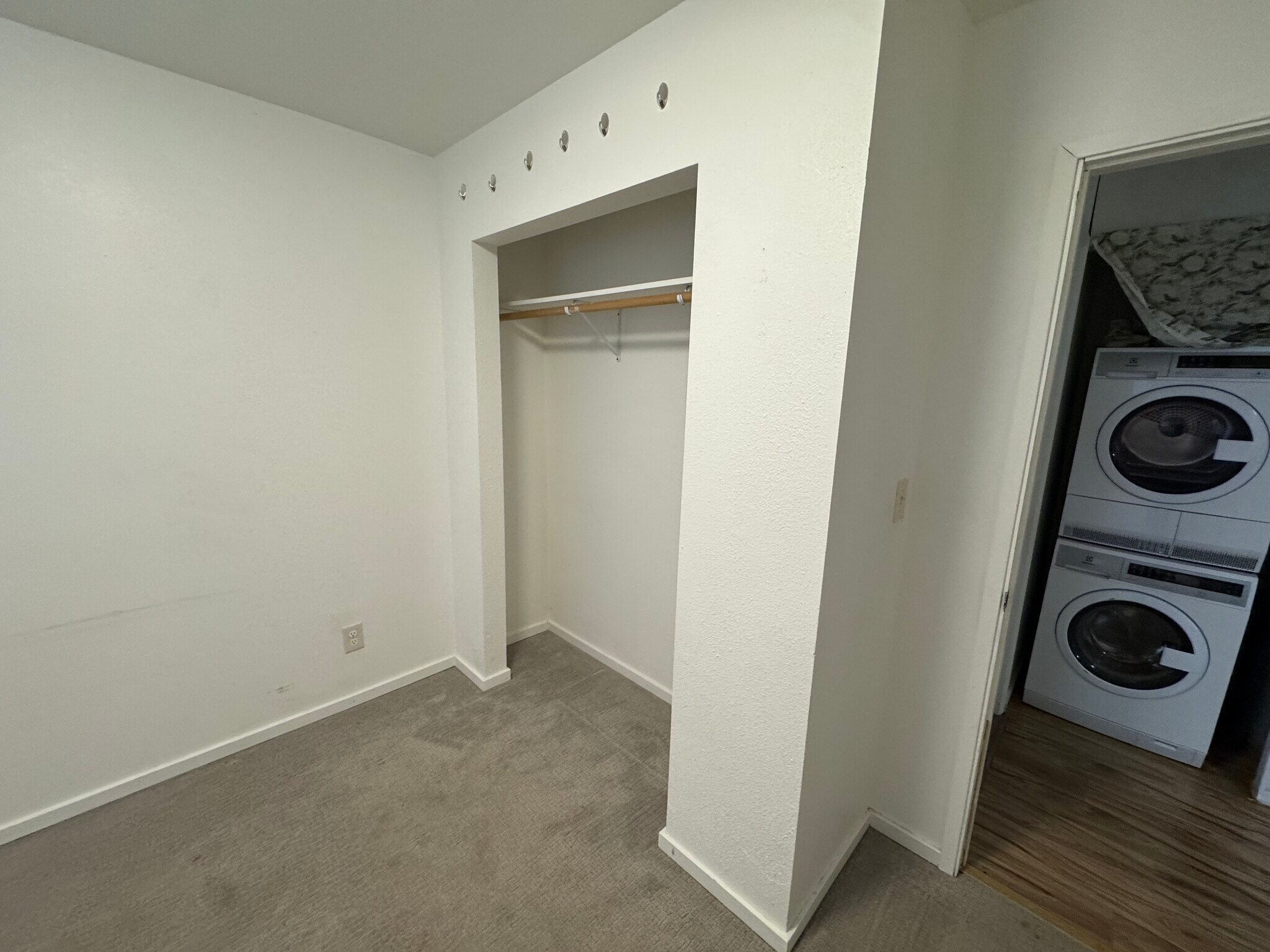 Building Photo - 1650 SW 114th St