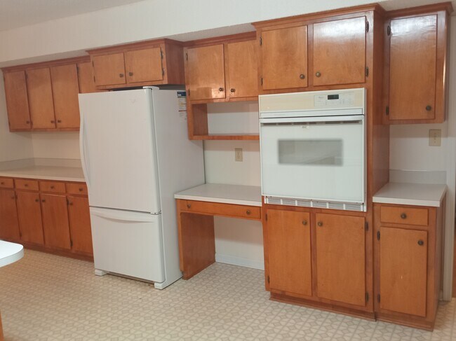 Building Photo - 2244 David Green Rd