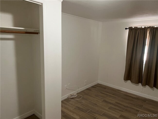 Building Photo - 8 W Murray St