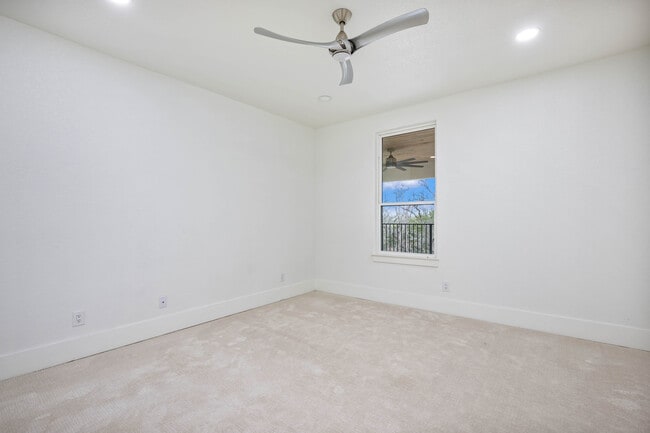 Building Photo - 846 Maximino Ridge Rd.